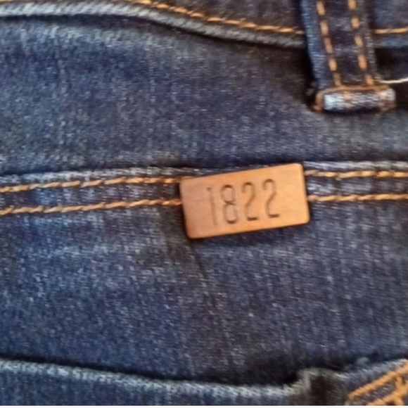 1822 Denim jean shorts women's size 8 - Picture 8 of 9